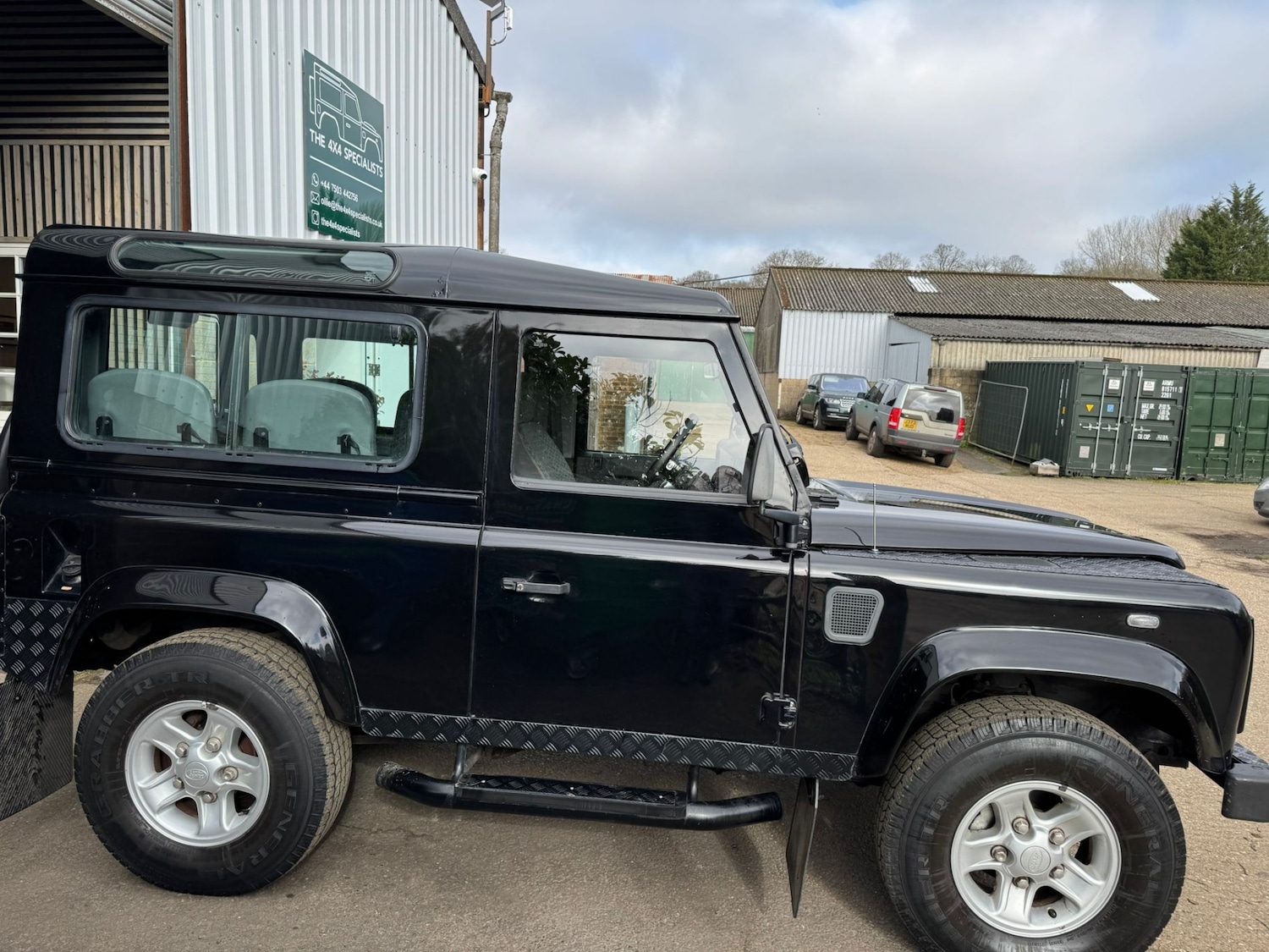 Used Land Rover Defender 90 2006 for sale - 77665132: Photo 3