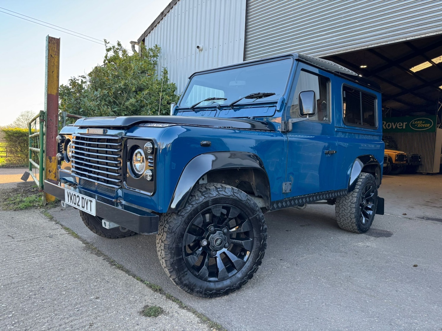 Used Land Rover Defender 90 2002 for sale - 77945813: Photo 2