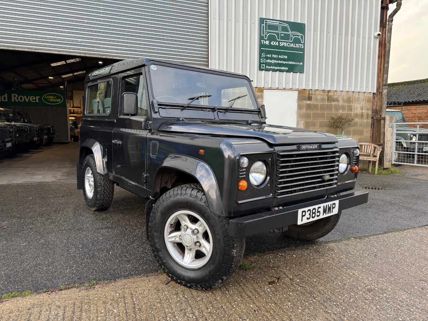 Used Land Rover Defender 90 1996 for sale - 76891737: Photo 1