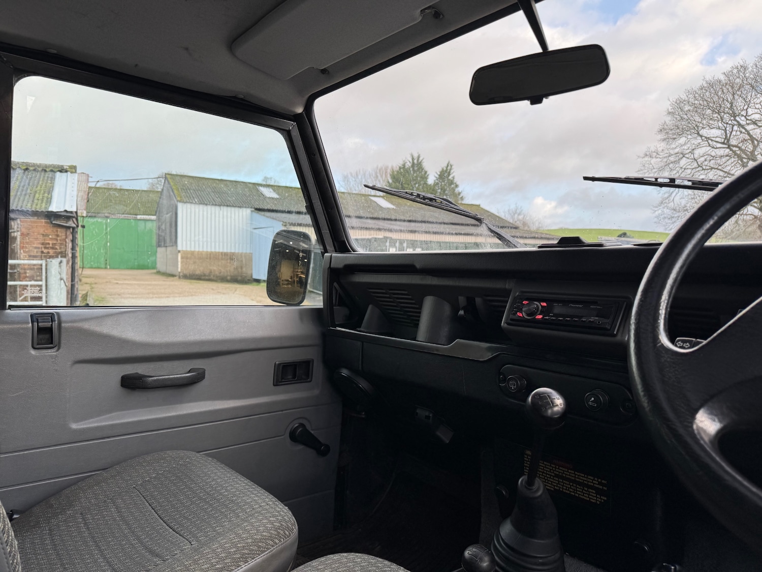 Used Land Rover Defender 90 1996 for sale - 76891737: Photo 11