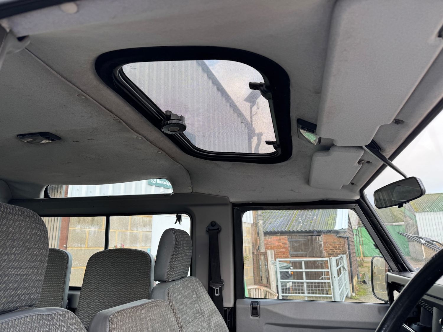 Used Land Rover Defender 90 1996 for sale - 76891737: Photo 12