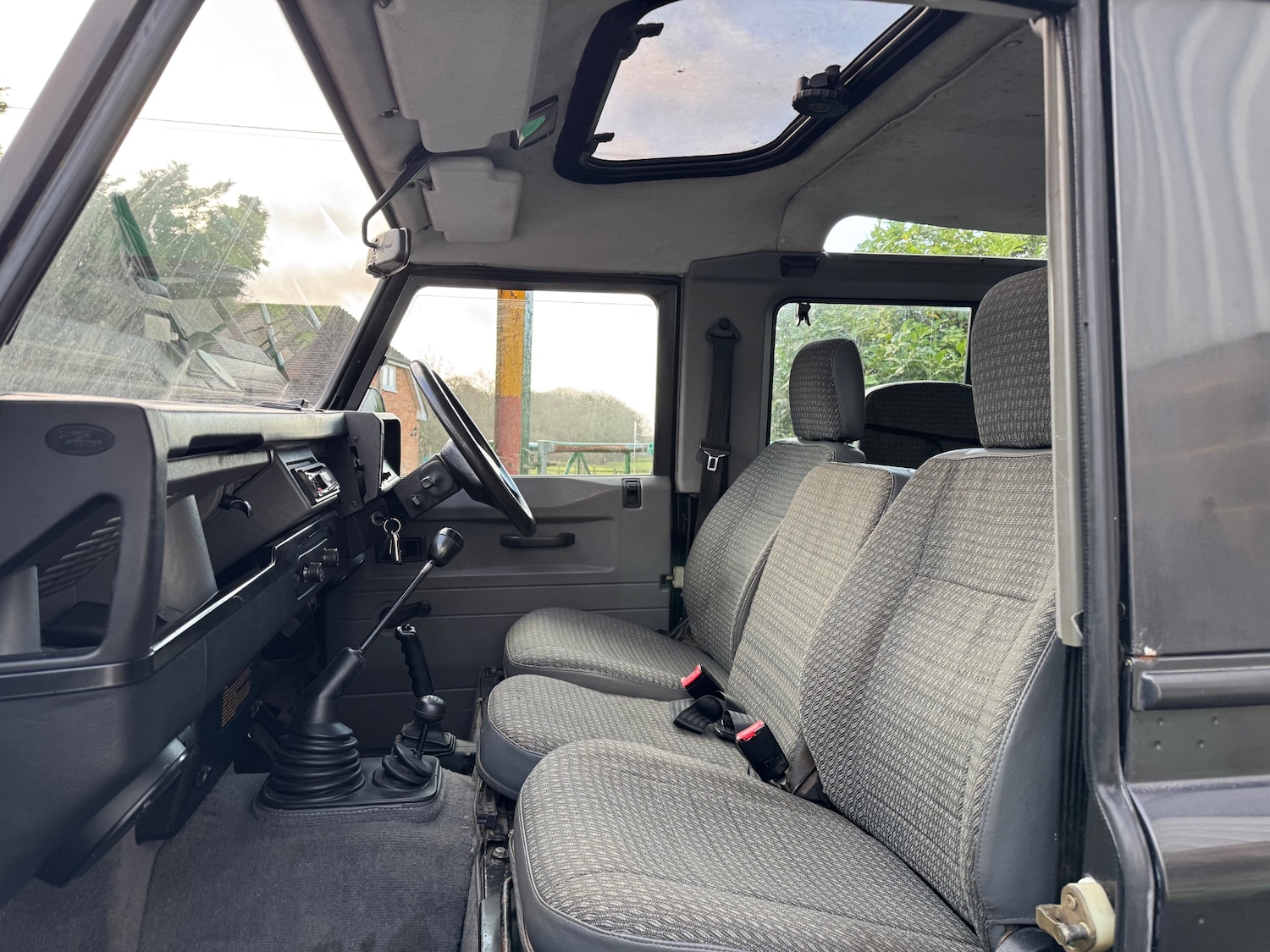 Used Land Rover Defender 90 1996 for sale - 76891737: Photo 13