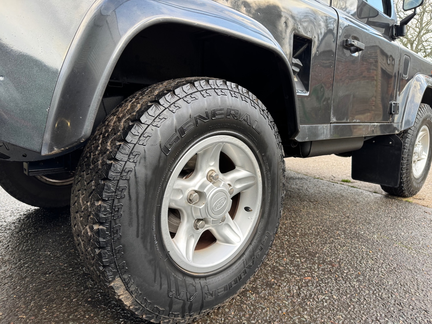 Used Land Rover Defender 90 1996 for sale - 76891737: Photo 8