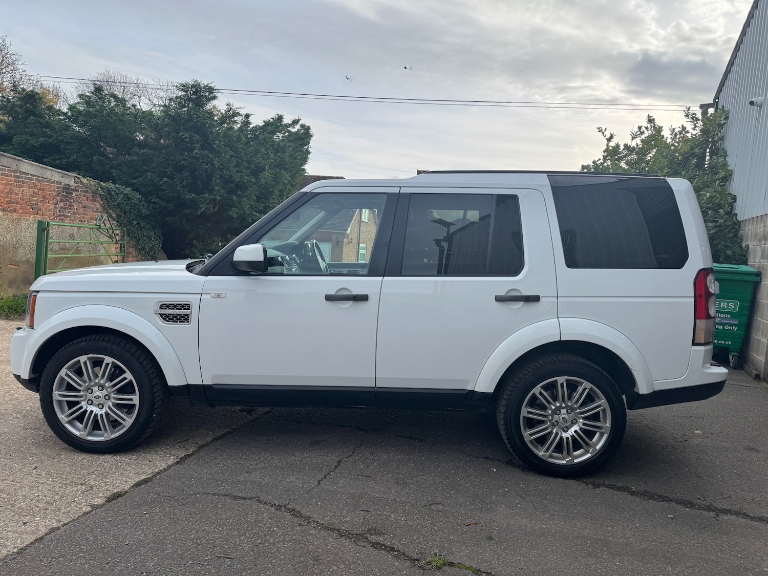 Used Land Rover Discovery 2010 for sale - 76466664: Photo 4