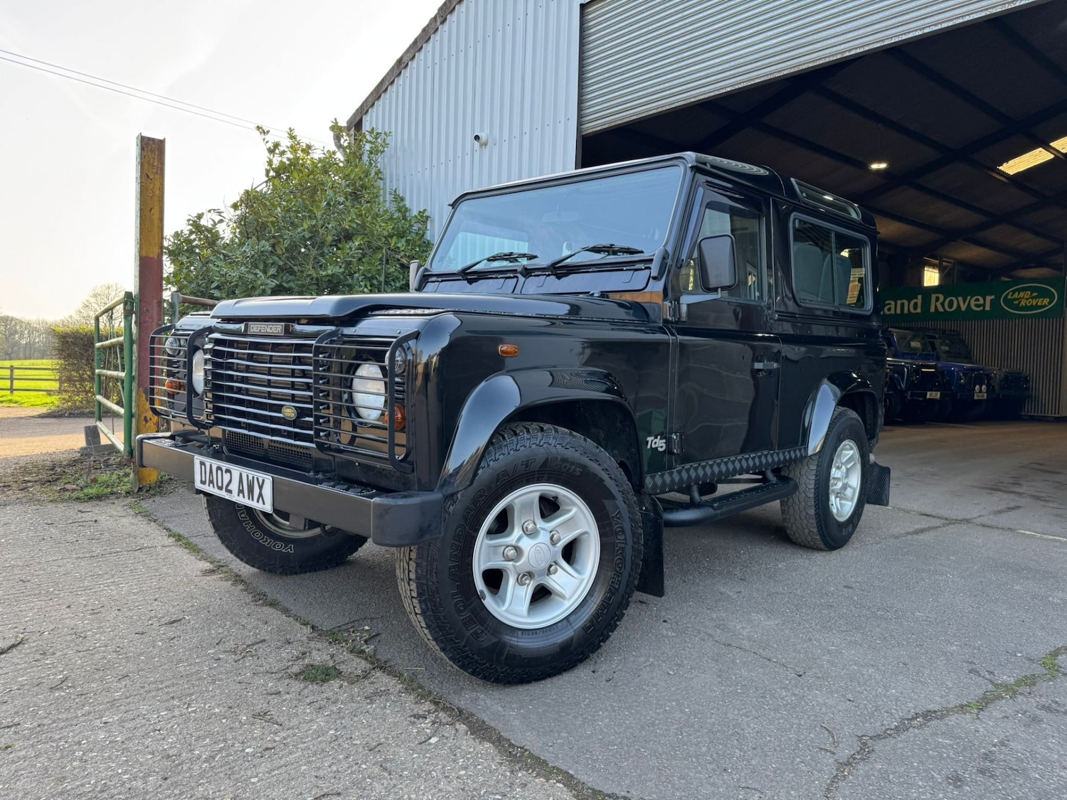 Used Land Rover Defender 90 2002 for sale - 77665253: Photo 2