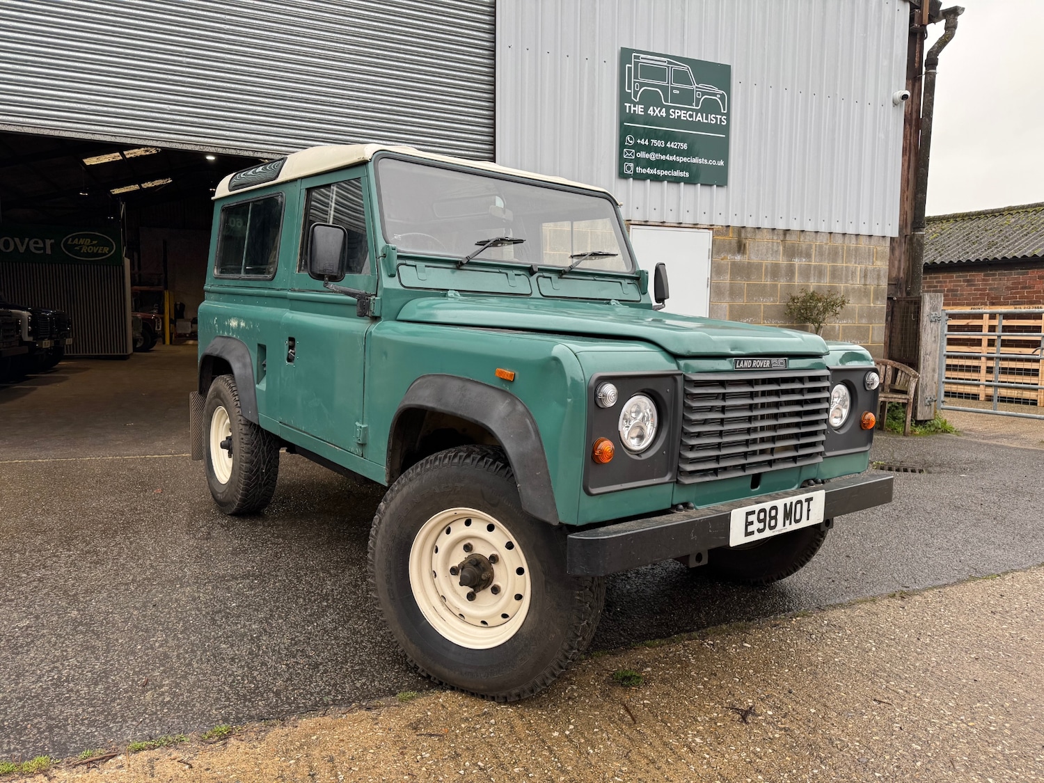 Used Land Rover Defender 90 1988 for sale - 76599831: Photo 1