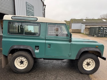 Used Land Rover Defender 90 1988 for sale - 76599831: Photo