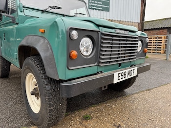 Used Land Rover Defender 90 1988 for sale - 76599831: Photo