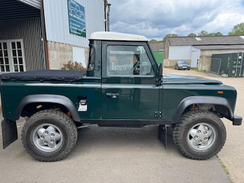 Used Land Rover Defender 90 1984 for sale - 78508347: Photo