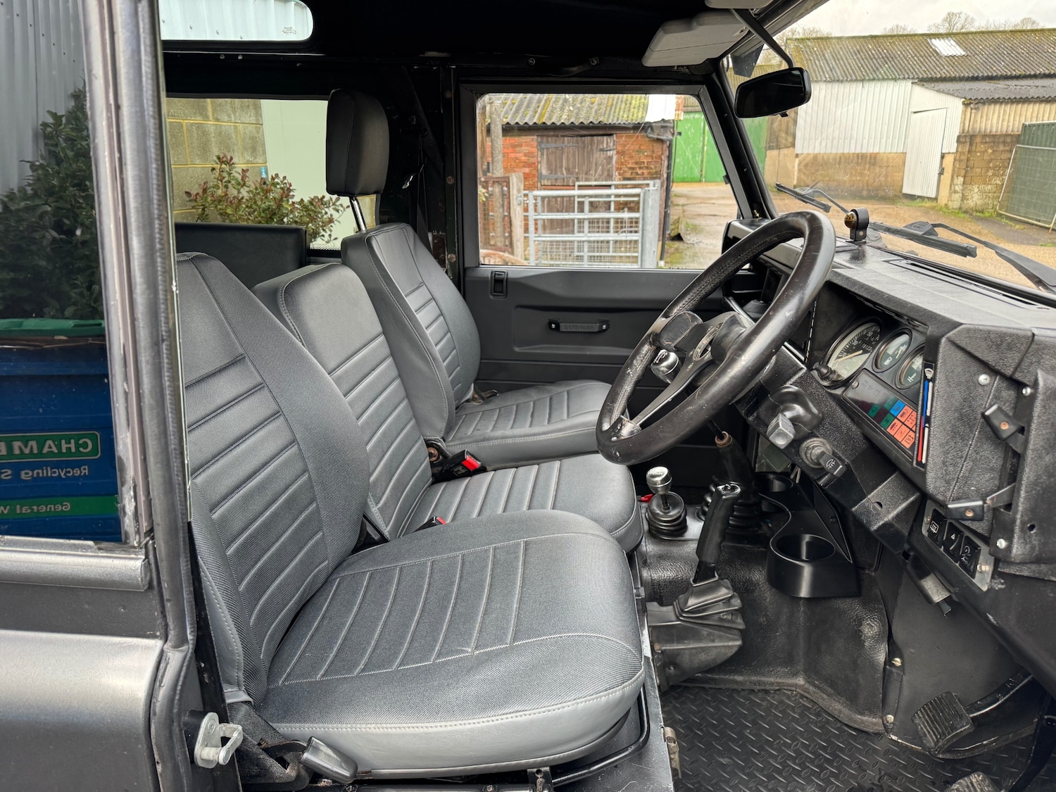 Used Land Rover Defender 90 1986 for sale - 77545353: Photo 14