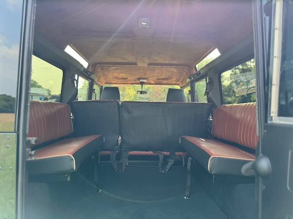 Used Land Rover Defender 110 1999 for sale - 74903081: Photo 17