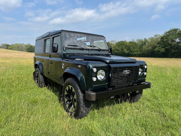Used Land Rover Defender 110 1999 for sale - 74903081: Photo 2