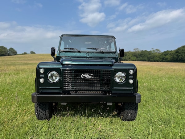 Used Land Rover Defender 110 1999 for sale - 74903081: Photo 3