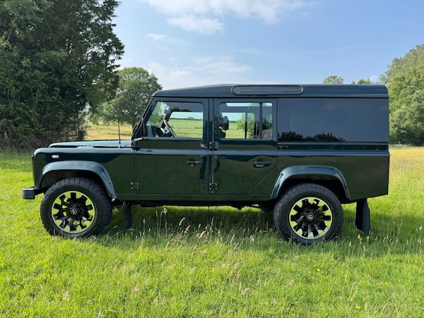 Used Land Rover Defender 110 1999 for sale - 74903081: Photo 5