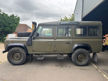 Used Land Rover Defender 110 2004 for sale - 78643883: Photo