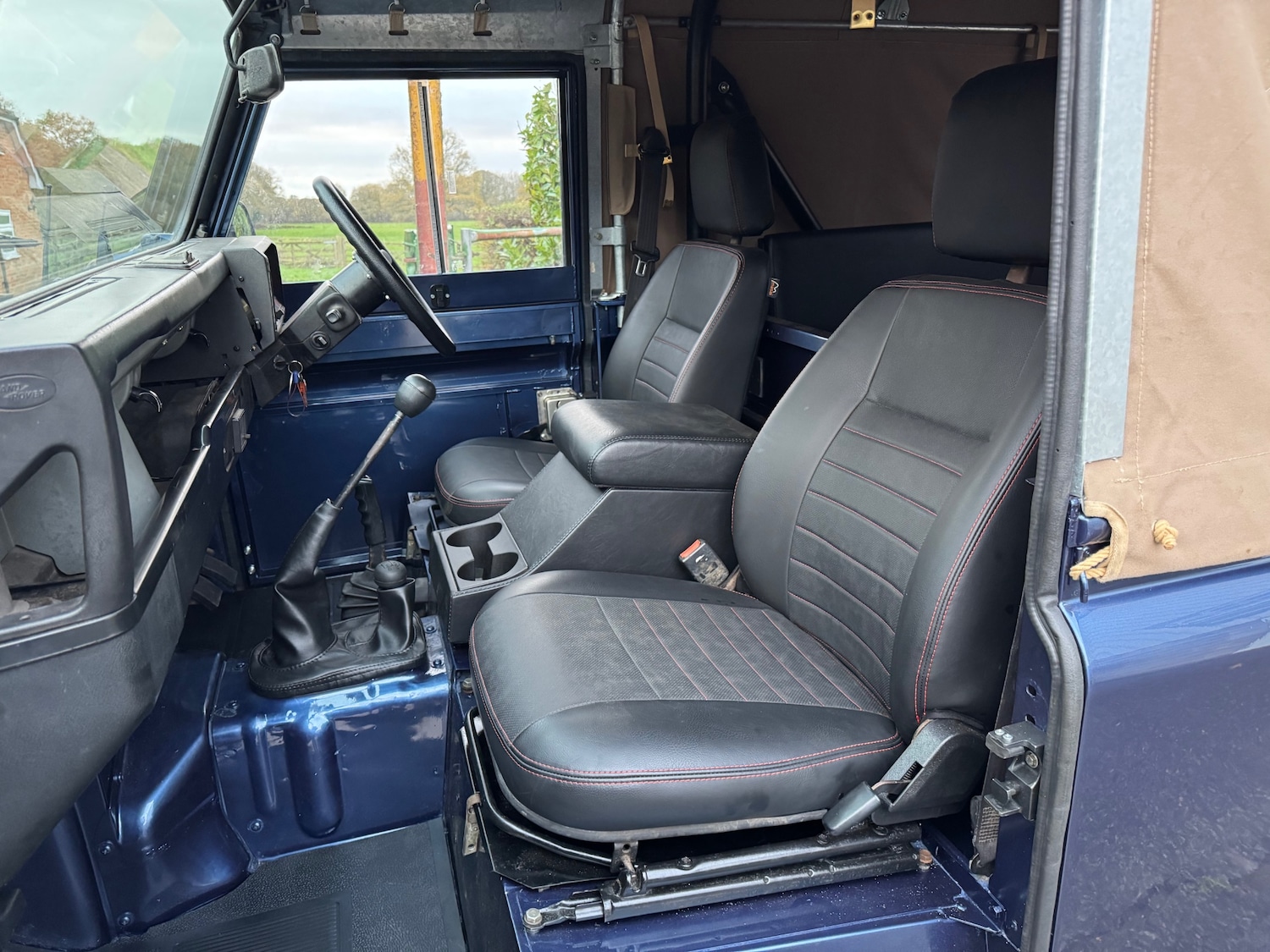 Used Land Rover Defender 90 1990 for sale - 76693101: Photo 30