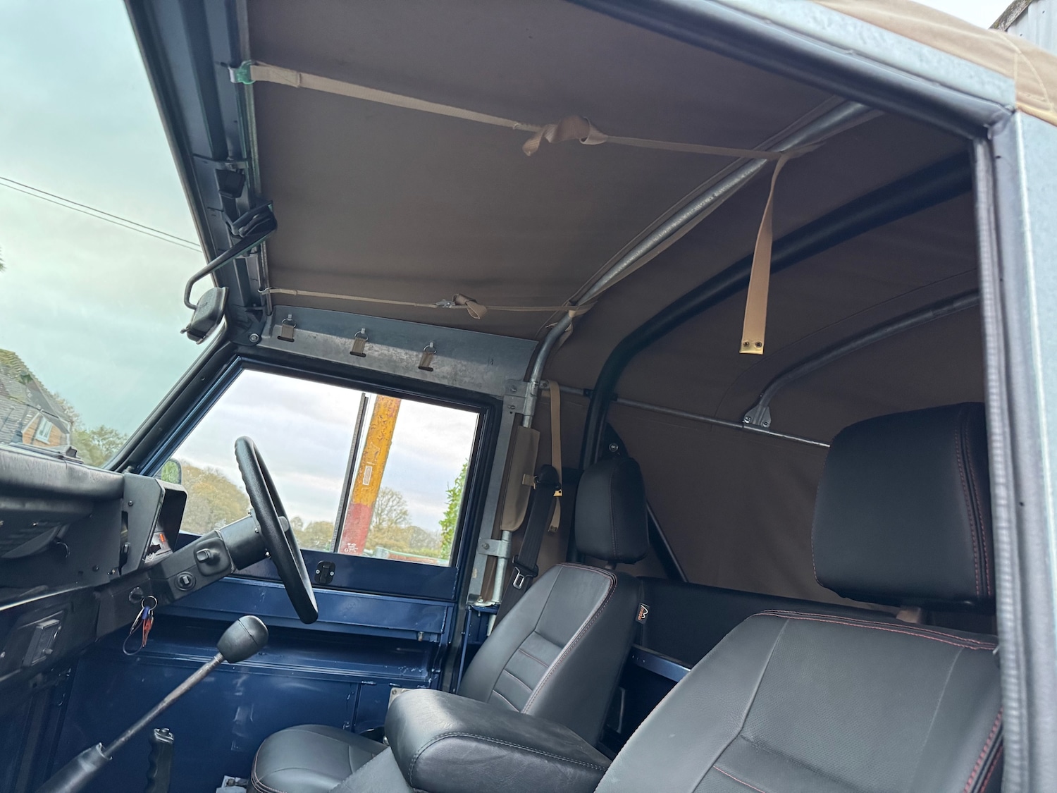 Used Land Rover Defender 90 1990 for sale - 76693101: Photo 32