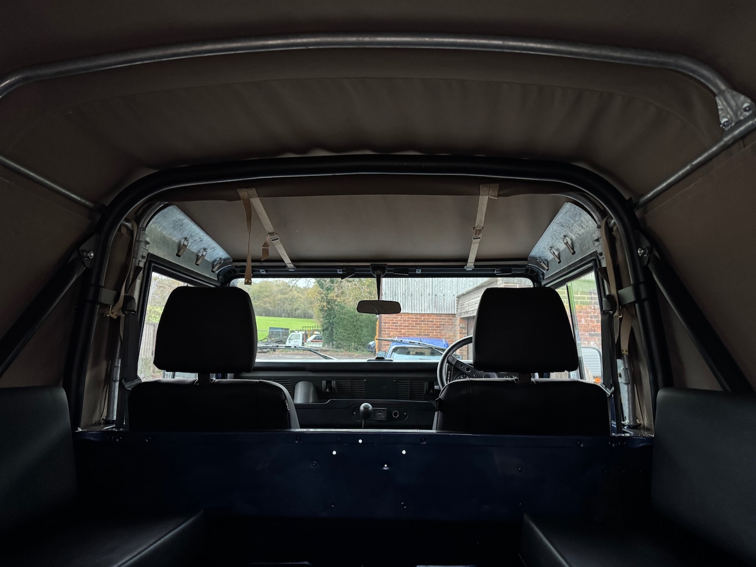 Used Land Rover Defender 90 1990 for sale - 76693101: Photo 36