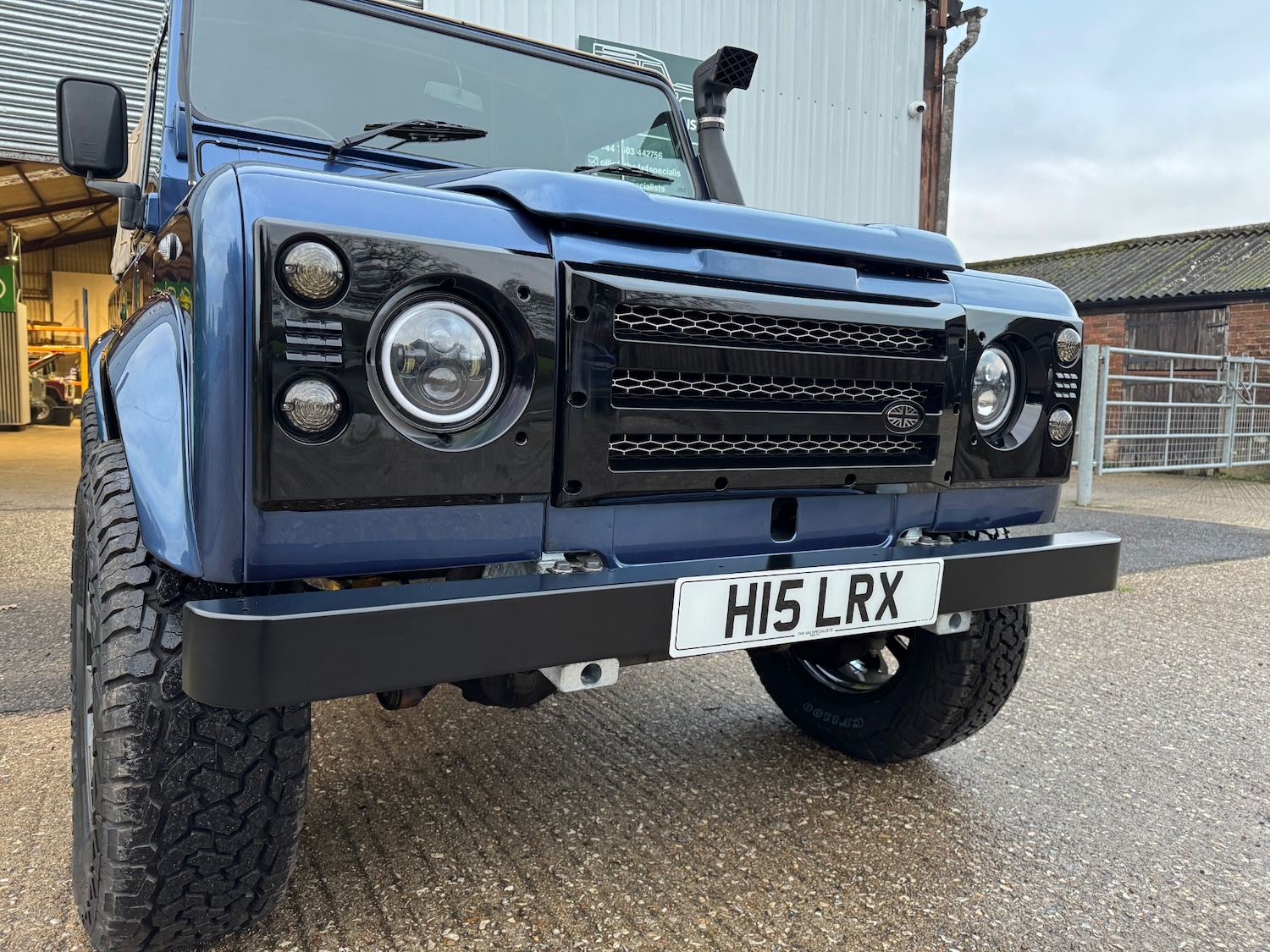 Used Land Rover Defender 90 1990 for sale - 76693101: Photo 4