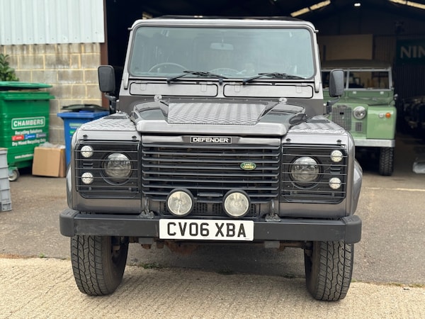 Used Land Rover Defender 90 2006 for sale - 75594026: Photo 2
