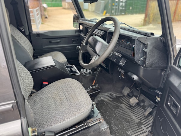 Used Land Rover Defender 90 2006 for sale - 75594026: Photo 6