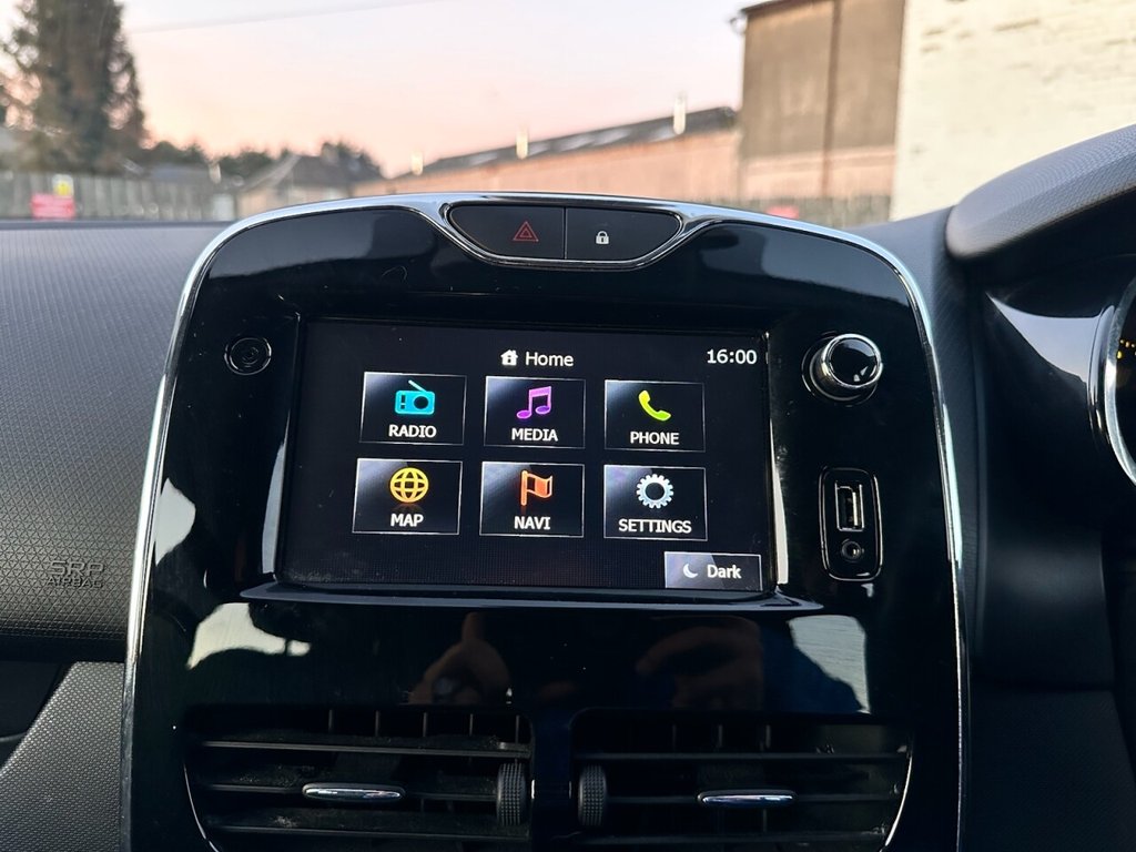 Used Renault Clio 2014 for sale - 76632276: Photo 13