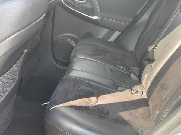 Used Toyota RAV4 2011 for sale - 71664790: Photo 12