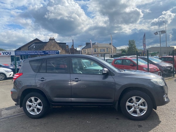 Used Toyota RAV4 2011 for sale - 71664790: Photo 6