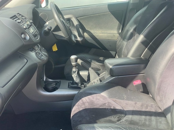 Used Toyota RAV4 2011 for sale - 71664790: Photo 9