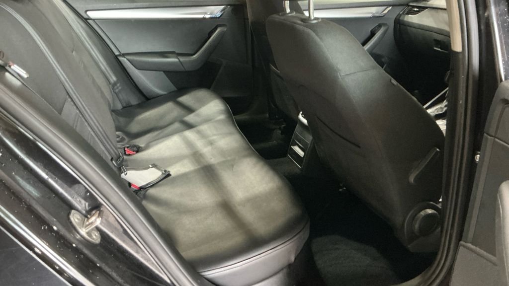 Used Skoda Octavia 2019 for sale - 76717224: Photo 10