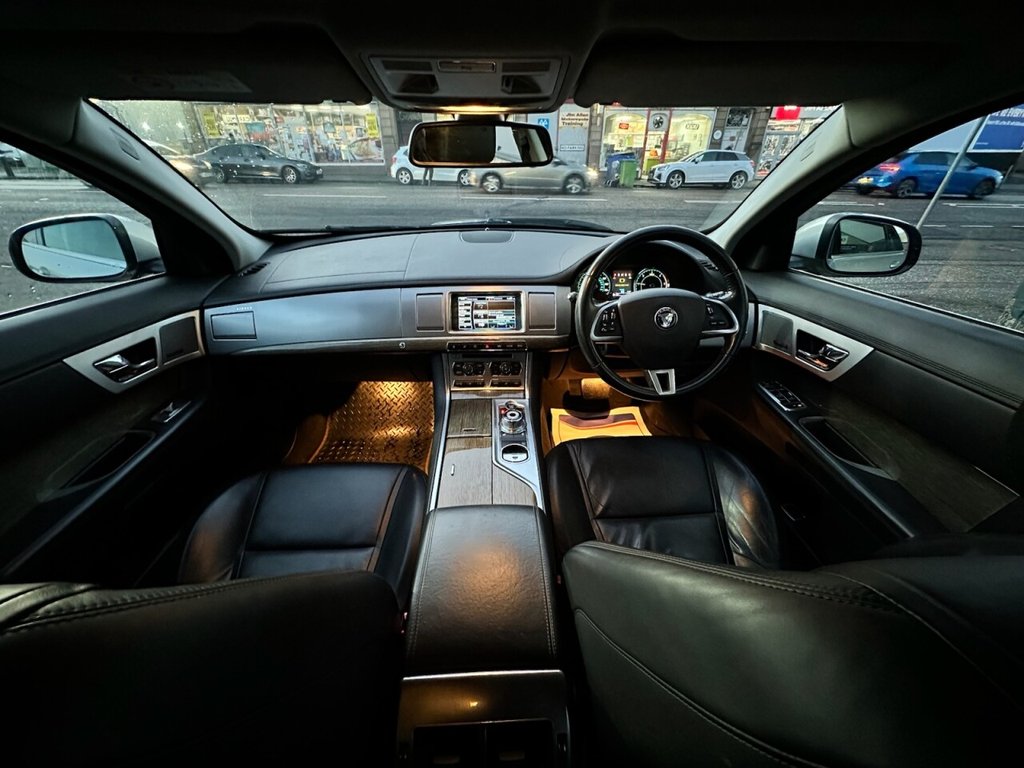 Used Jaguar XF 2014 for sale - 77672663: Photo 7