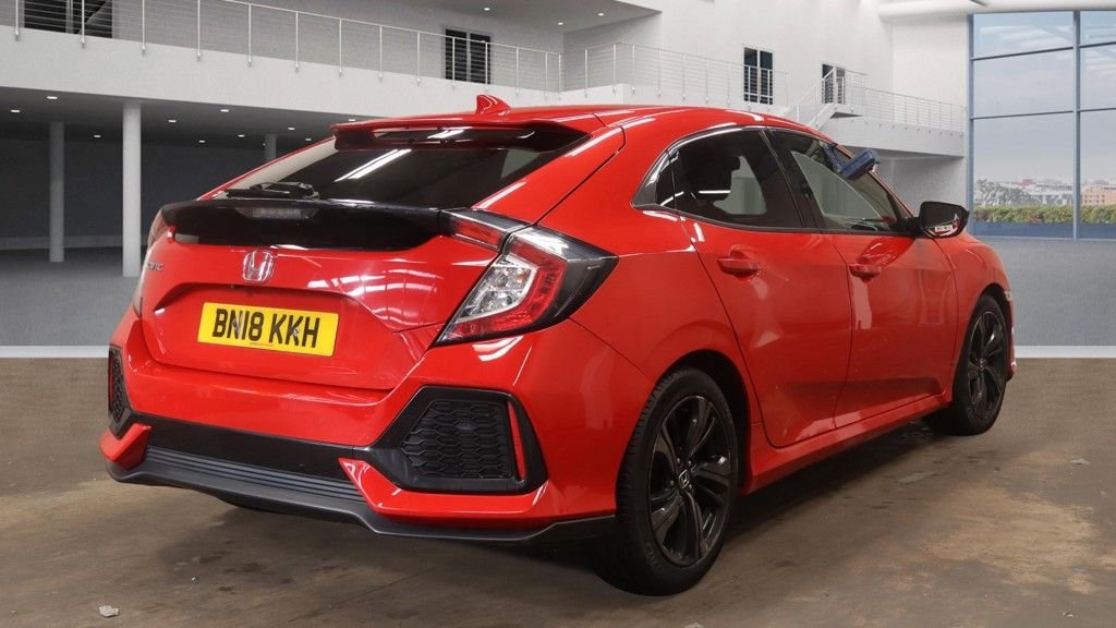 Used Honda Civic 2018 for sale - 76509752: Photo 4