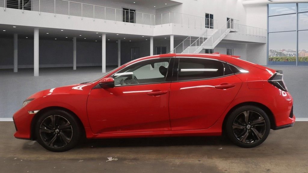 Used Honda Civic 2018 for sale - 76509752: Photo 6