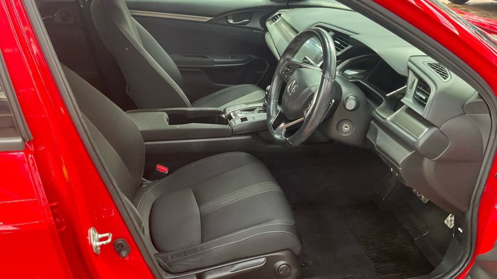 Used Honda Civic 2018 for sale - 76509752: Photo 9