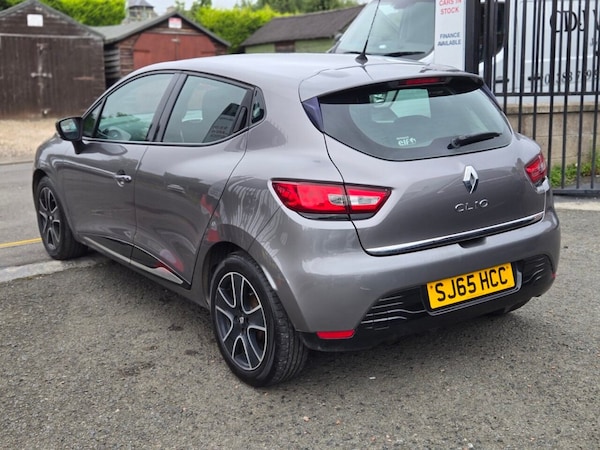 Used Renault Clio 2015 for sale - 76118541: Photo 5