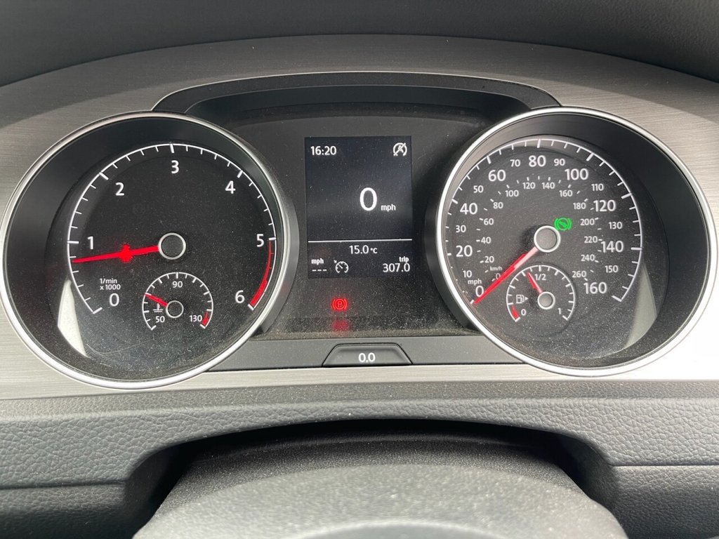 Used Volkswagen Golf 2015 for sale - 77666667: Photo 18