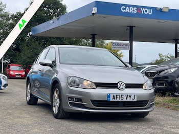 Used Volkswagen Golf 2015 for sale - 77666667: Photo