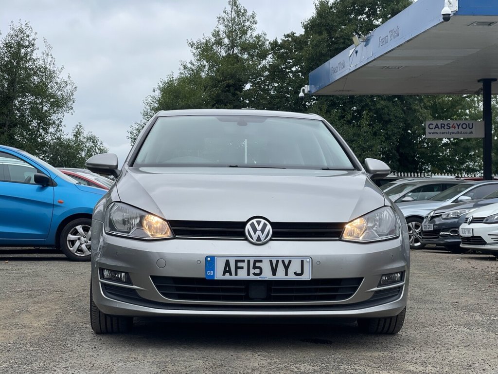 Used Volkswagen Golf 2015 for sale - 77666667: Photo 2