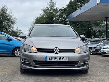 Used Volkswagen Golf 2015 for sale - 77666667: Photo