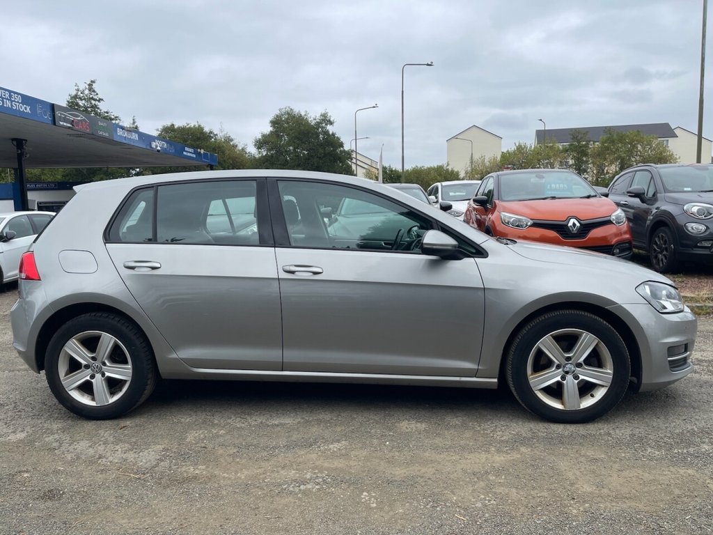 Used Volkswagen Golf 2015 for sale - 77666667: Photo 8
