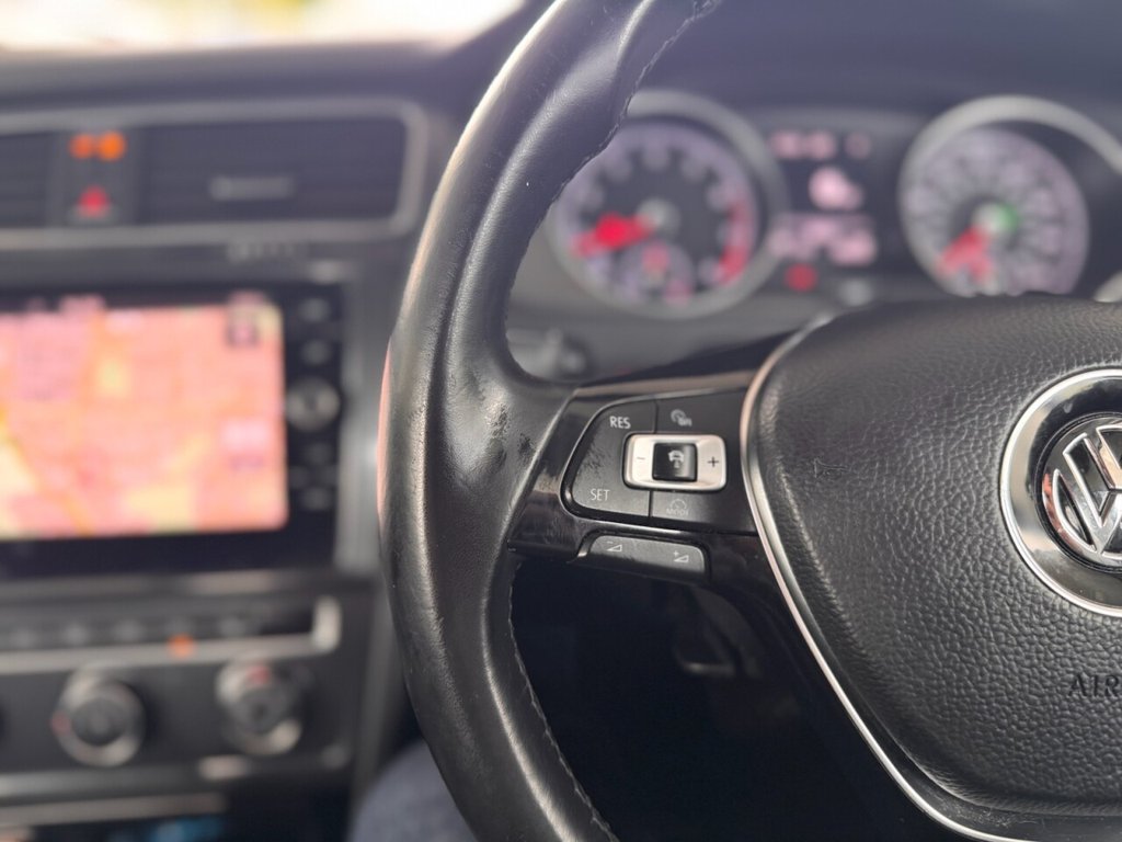 Used Volkswagen Golf 2018 for sale - 76469970: Photo 18