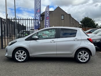 Used Toyota Yaris 2017 for sale - 79654885: Photo