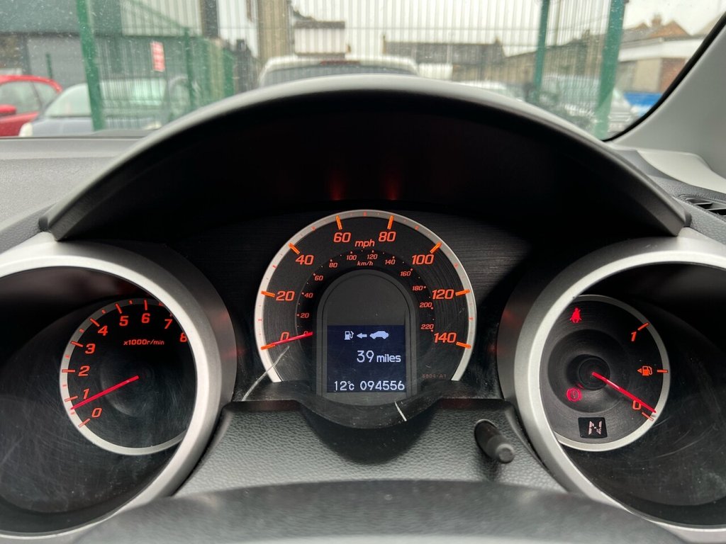 Used Honda Jazz 2010 for sale - 75998995: Photo 11