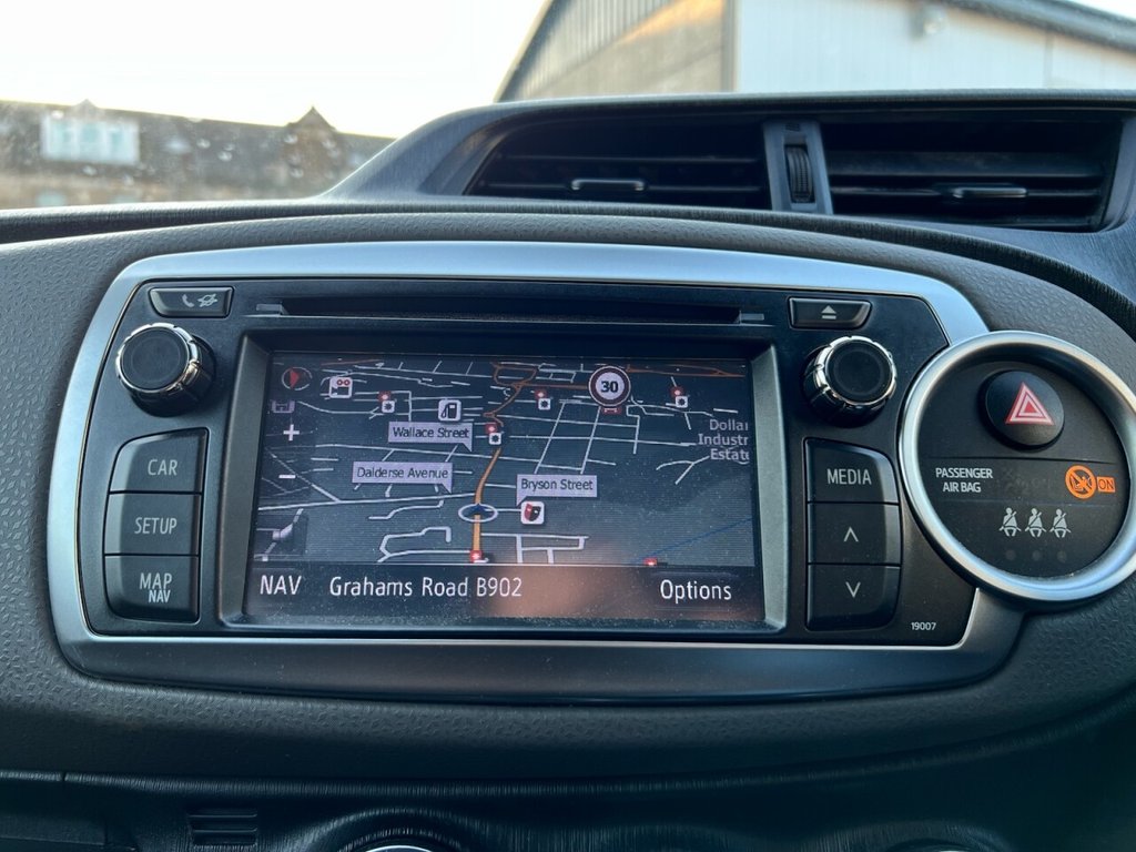 Used Toyota Yaris 2012 for sale - 77919560: Photo 13