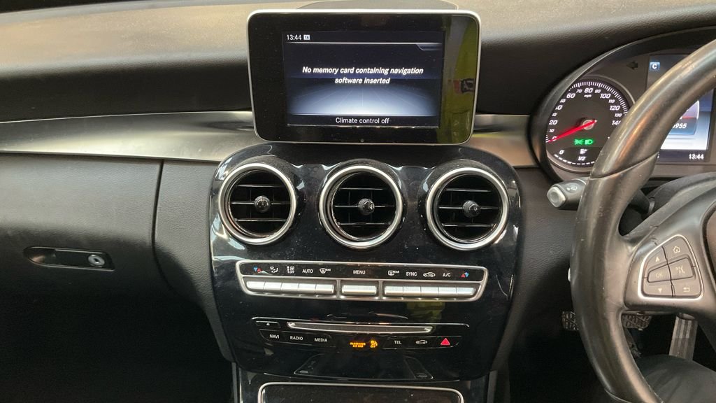 Used Mercedes-Benz C Class 2015 for sale - 77038043: Photo 17