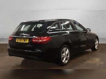 Used Mercedes-Benz C Class 2015 for sale - 77038043: Photo