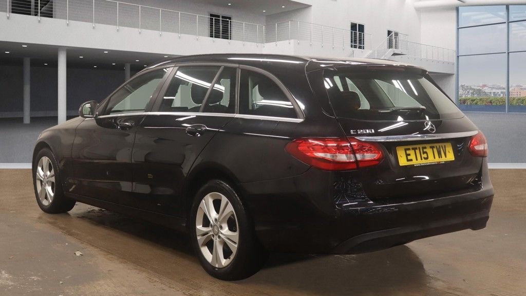 Used Mercedes-Benz C Class 2015 for sale - 77038043: Photo 9