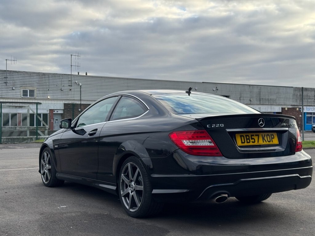 Used Mercedes-Benz C Class 2015 for sale - 76820569: Photo 7