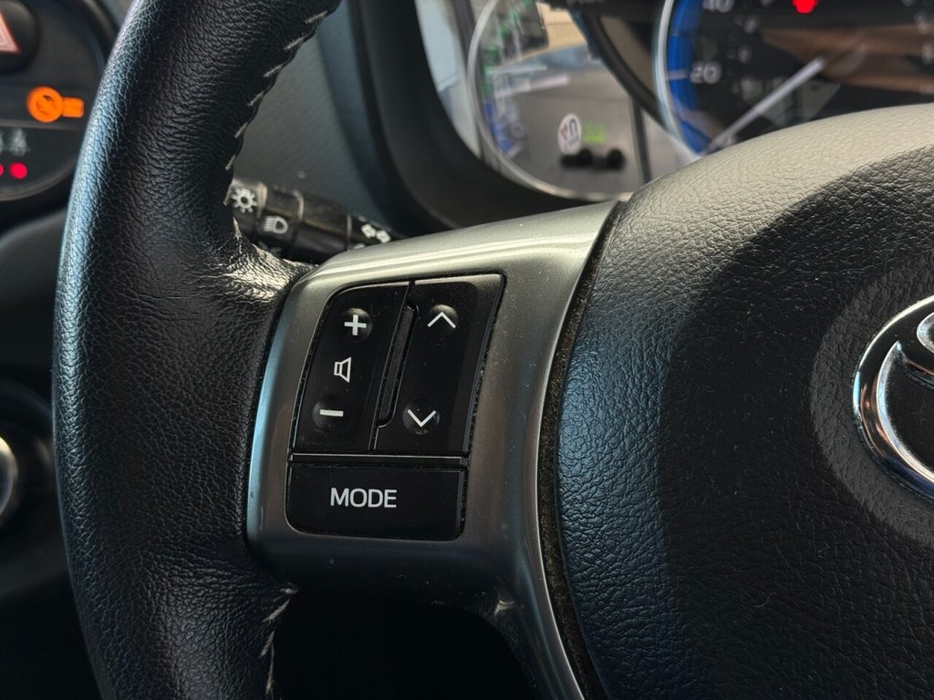 Used Toyota Yaris 2015 for sale - 76509452: Photo 12