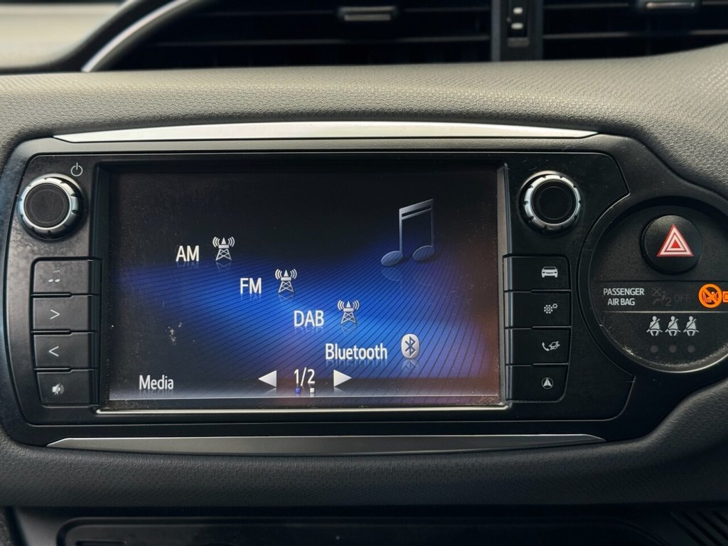 Used Toyota Yaris 2015 for sale - 76509452: Photo 21